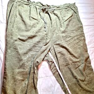 Maurices 2x Wide leg pants green/floral